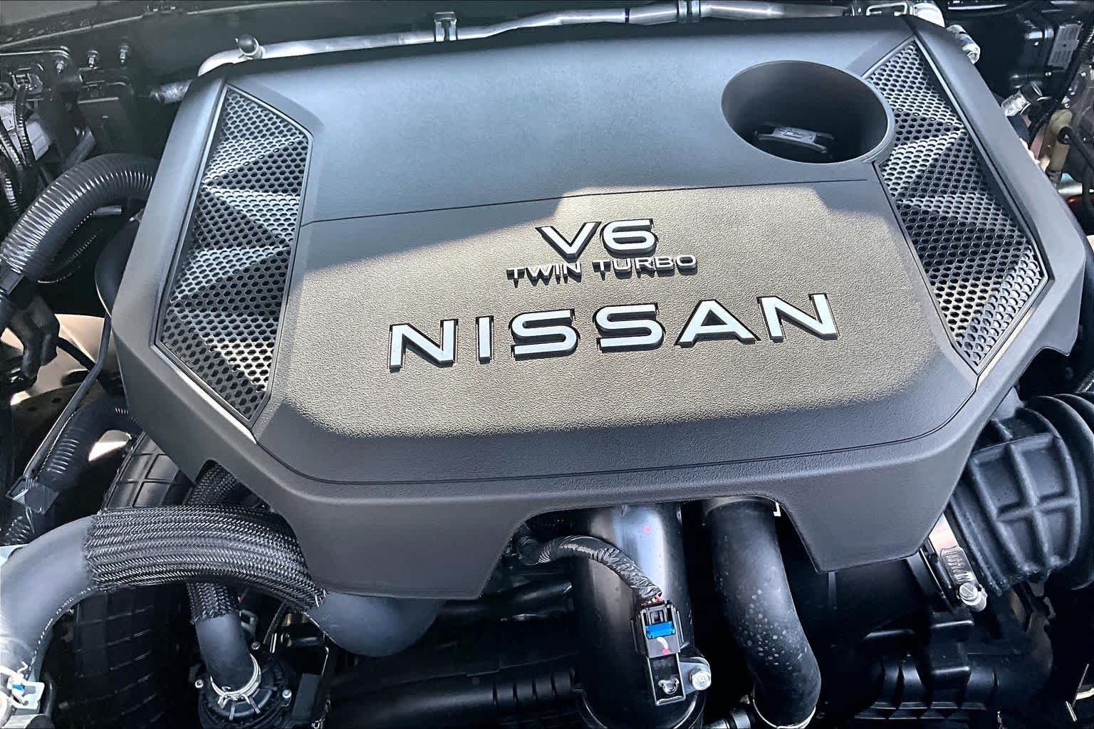 New 2026 Alpine Metallic/Super Black Nissan Platinum Reserve image 17