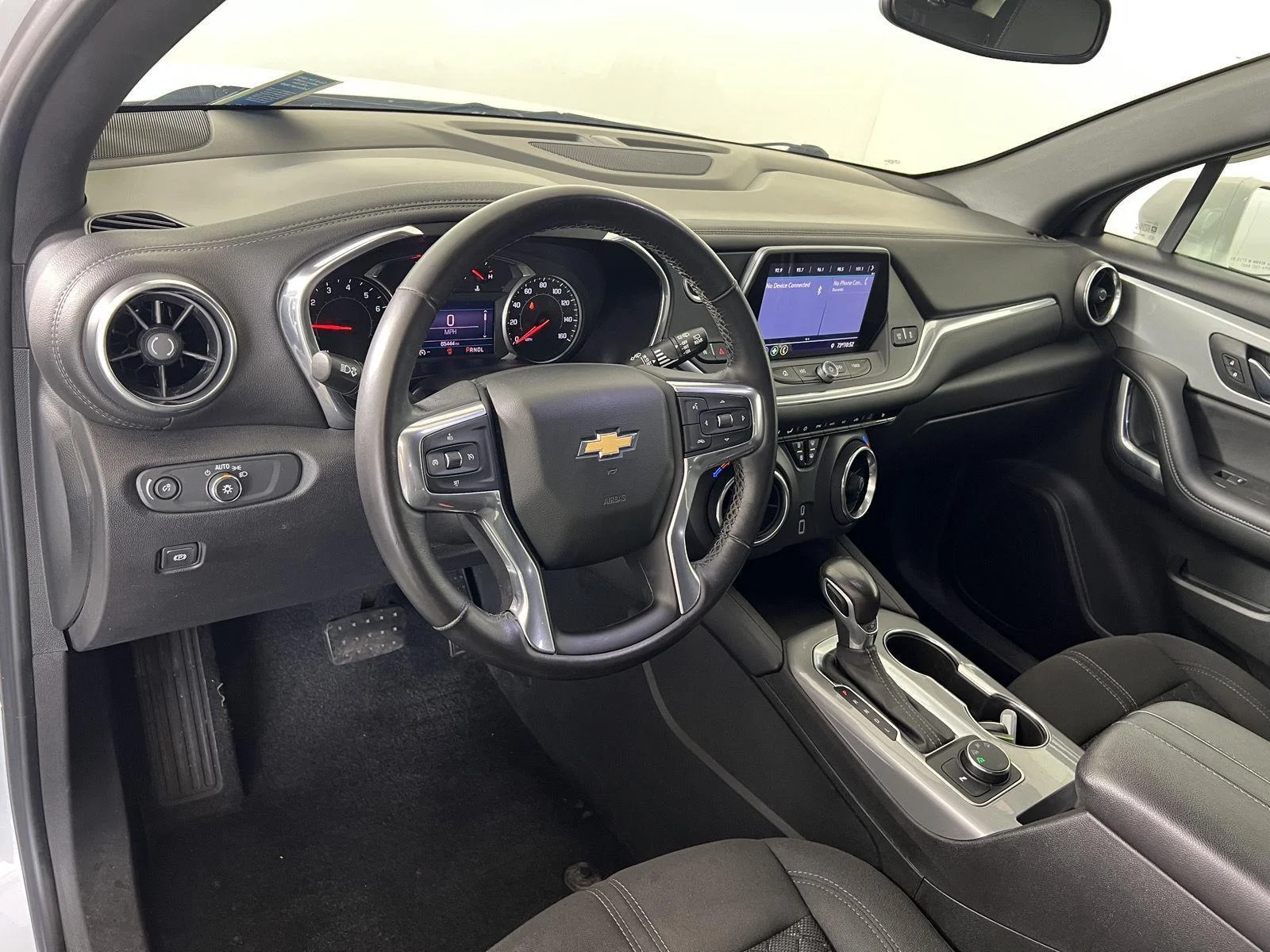 Used 2020 Summit White Chevrolet LT image 4