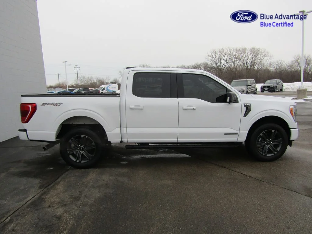 Certified Used 2023 Oxford White Ford XLT image 11