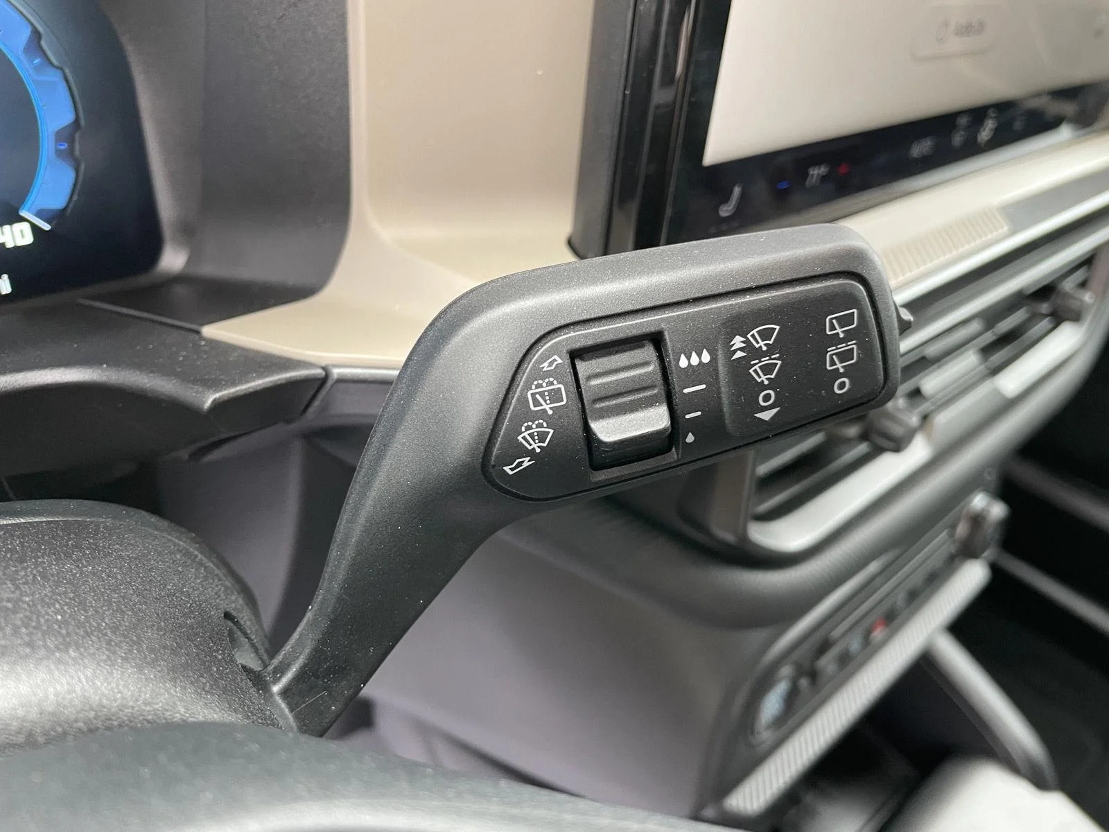 Used 2025  Ford Big Bend image 17
