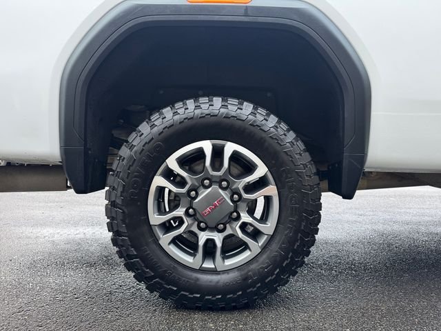 Used 2024 Summit White GMC SLE image 17