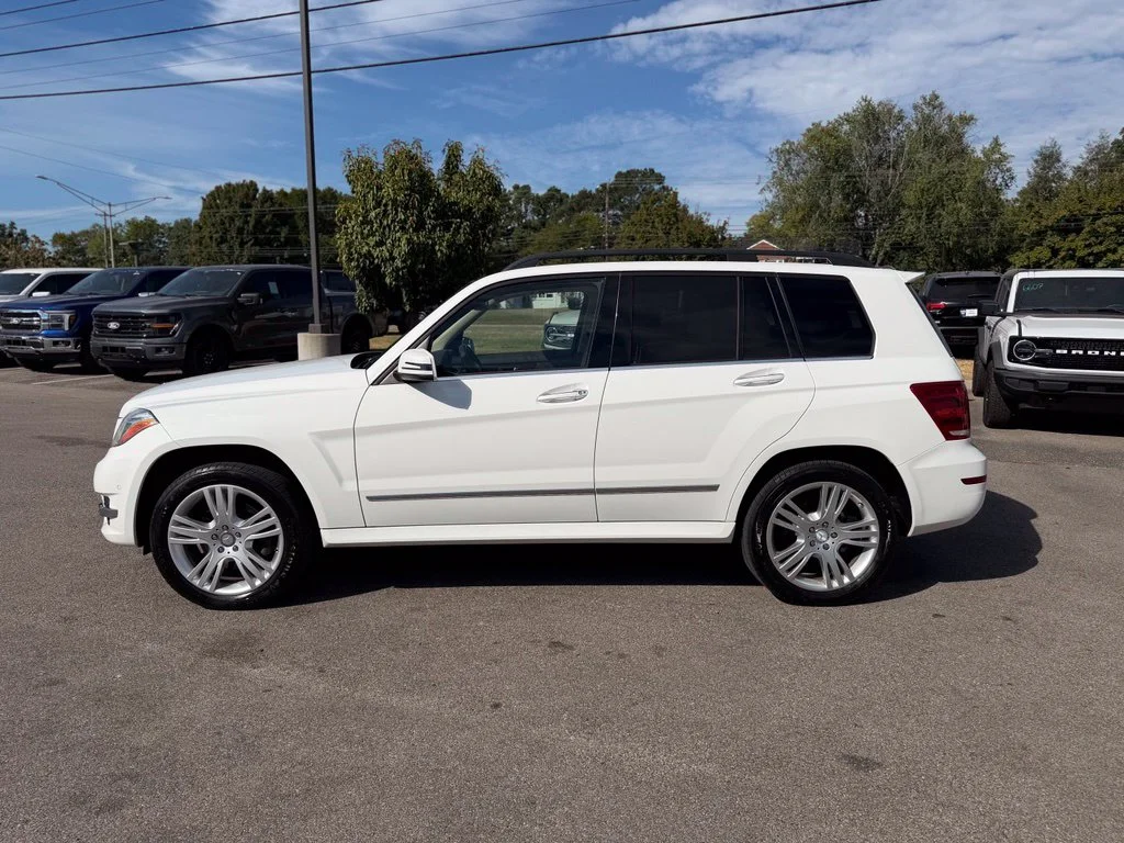 Used 2014 White Mercedes-Benz GLK 250 image 4