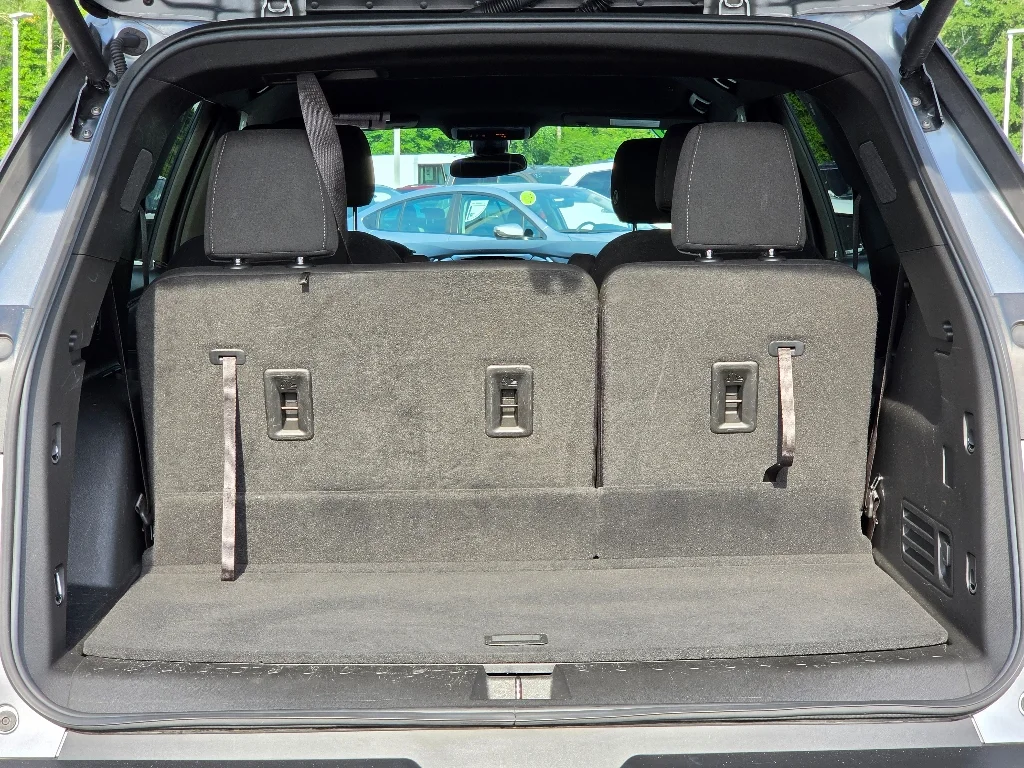 Used 2023 Sterling Gray Metallic Chevrolet LT image 6