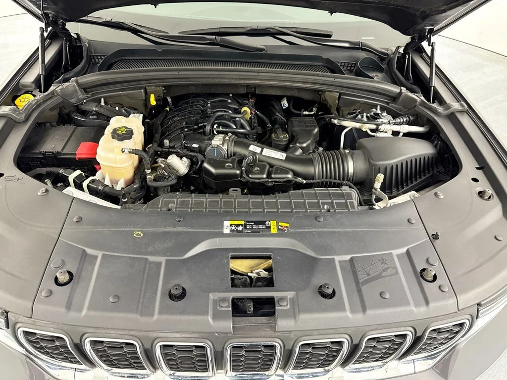 Used 2024 Gray Jeep Laredo X image 31