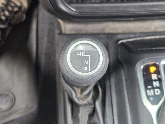 Used 2022 Gray Jeep Sport image 28