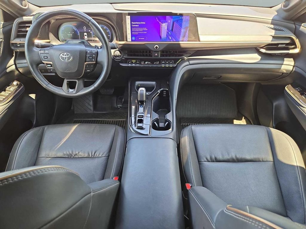 Certified Used 2024  Toyota Platinum image 16