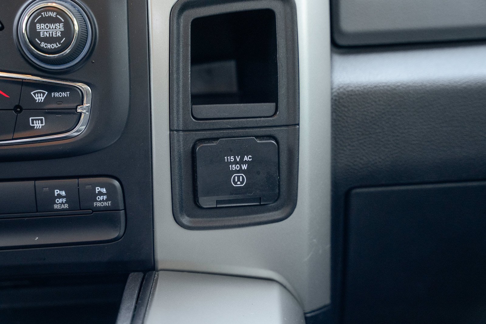 Used 2014 Brown Ram Big Horn image 46