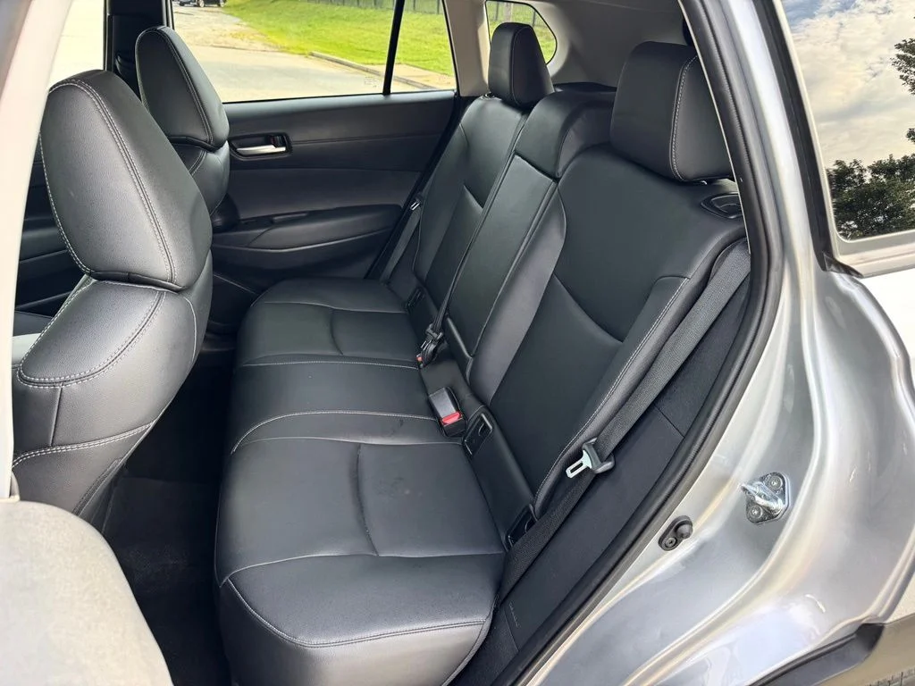 Used 2025 Silver Toyota XLE image 21