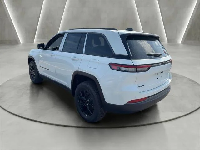 New 2026 Bright White Clear-Coat Exterior Paint Jeep Laredo image 5