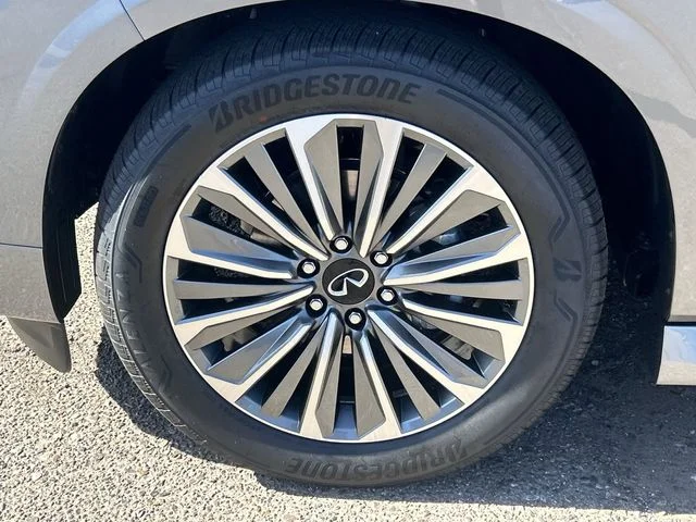 New 2027 DYNAMIC METAL INFINITI Luxe 4WD image 10
