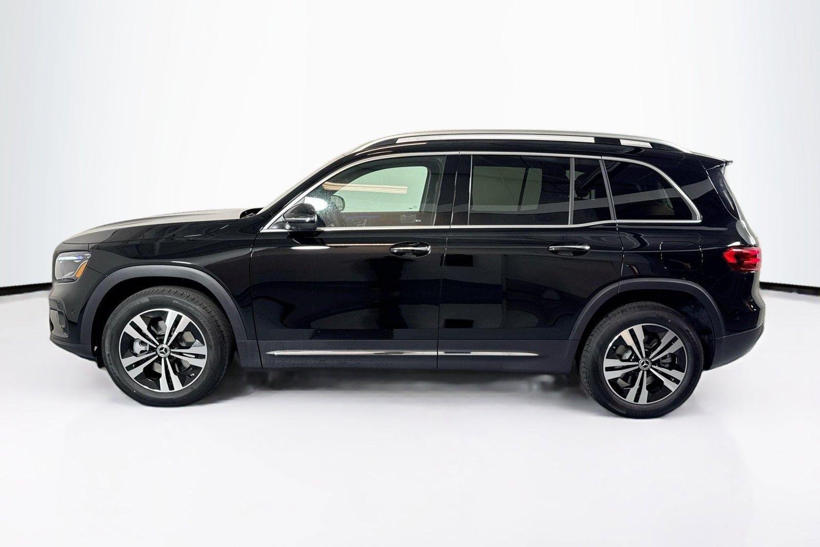 New 2026 Night Black Mercedes-Benz GLB 250 image 8