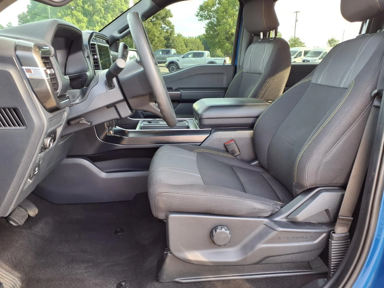 Used 2024 Atlas Blue Metallic Ford STX image 19