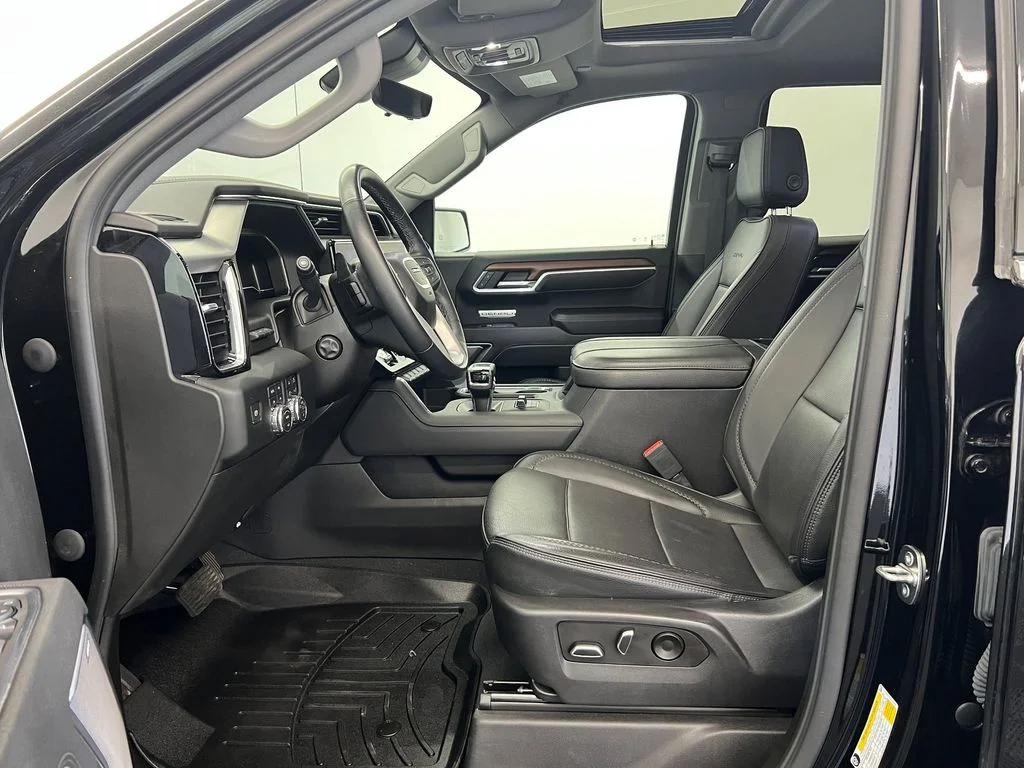 Used 2023 Onyx Black GMC Denali image 5