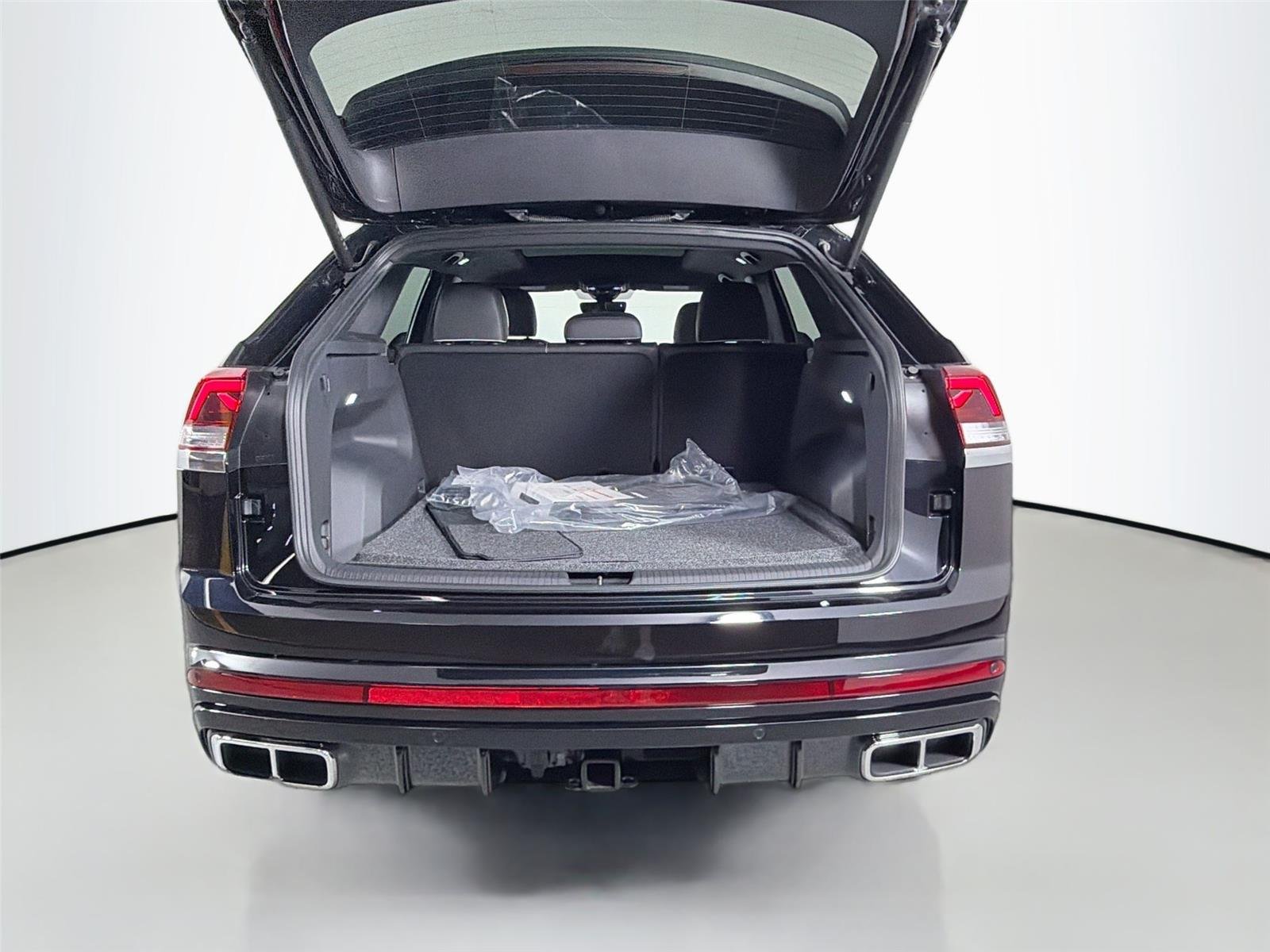 New 2026 Deep Black Pearl Volkswagen 2.0T SEL Premium R-Line image 26