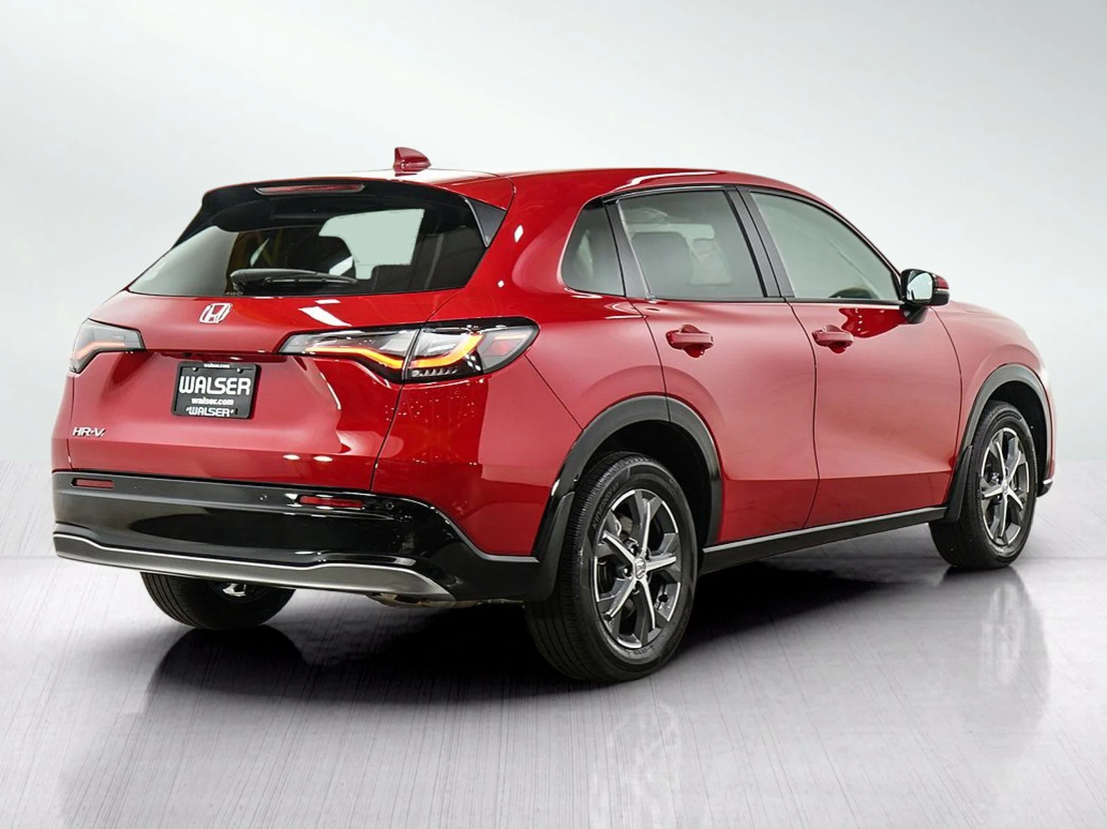 Used 2024  Honda EX-L image 5