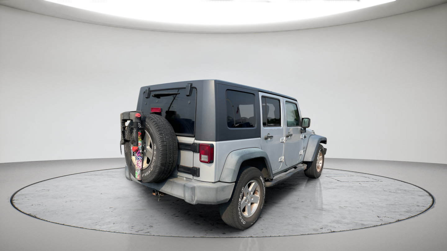 Used 2008 Silver Jeep Unlimited X image 5