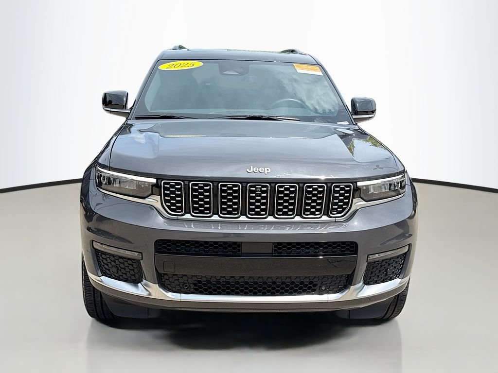 Certified Used 2025 Baltic Gray Metallic Clearcoat Jeep Summit image 2