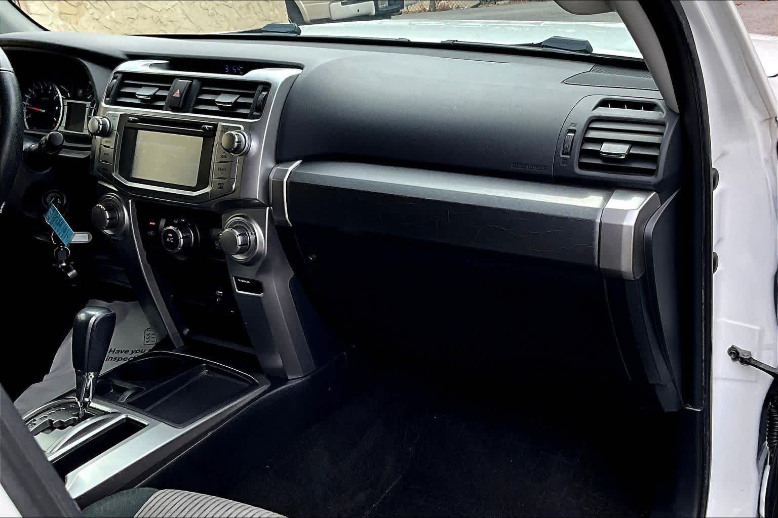 Used 2019 Super White Toyota SR5 image 18