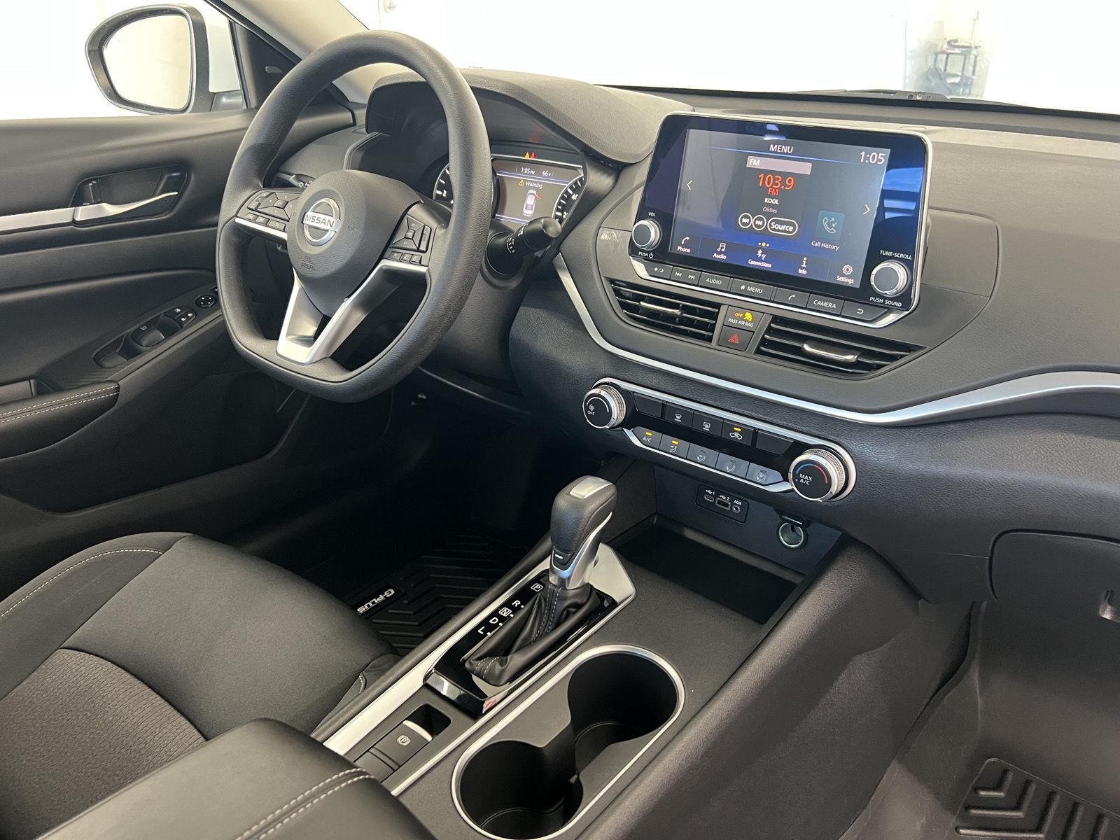 2022 Nissan Altima SV - Photo 29