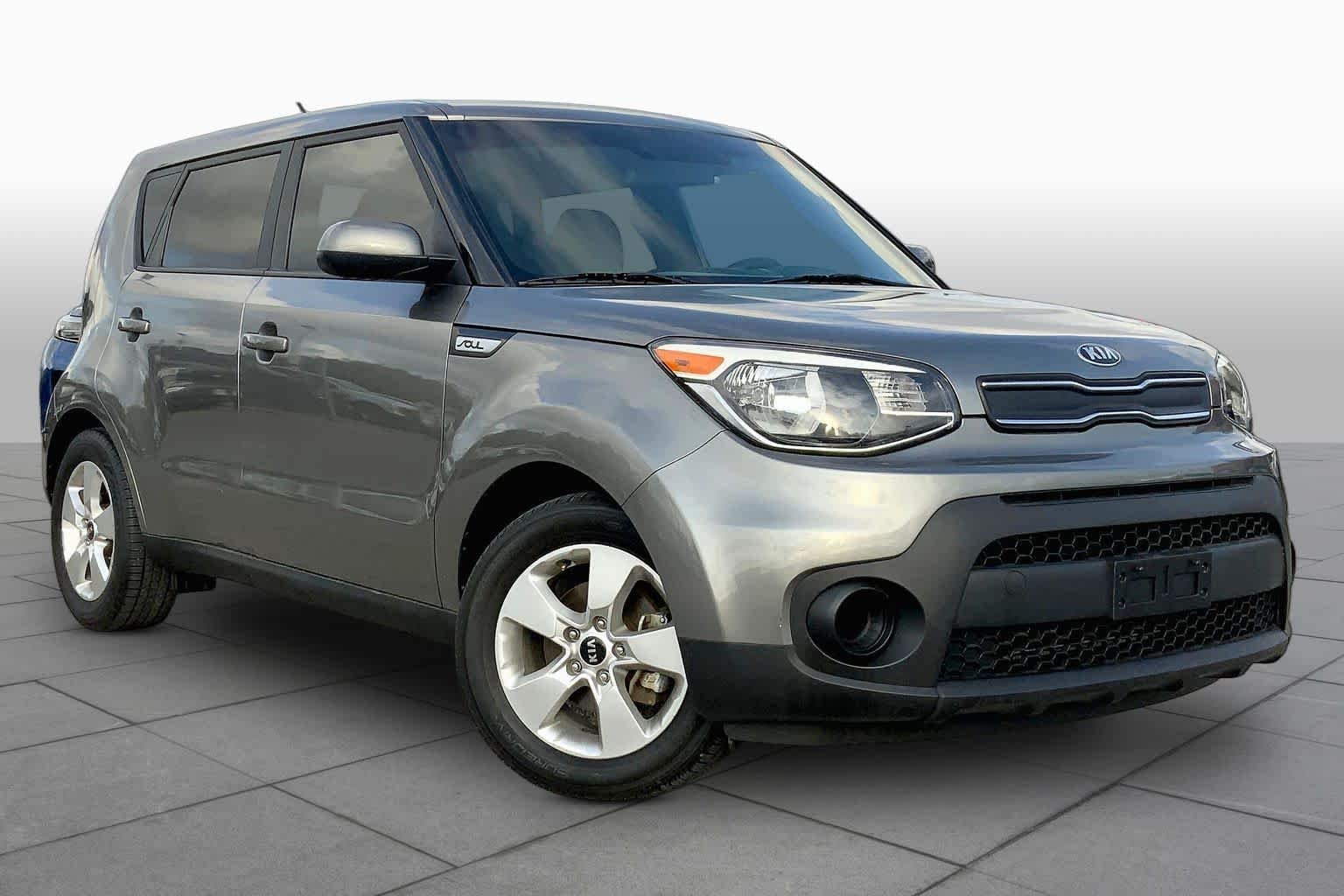 Used 2019 Titanium Gray Kia Base image 3
