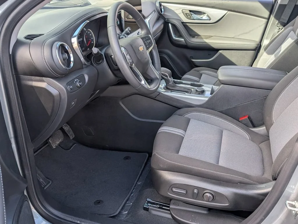 New 2026 Sterling Gray Metallic Chevrolet 2LT image 5