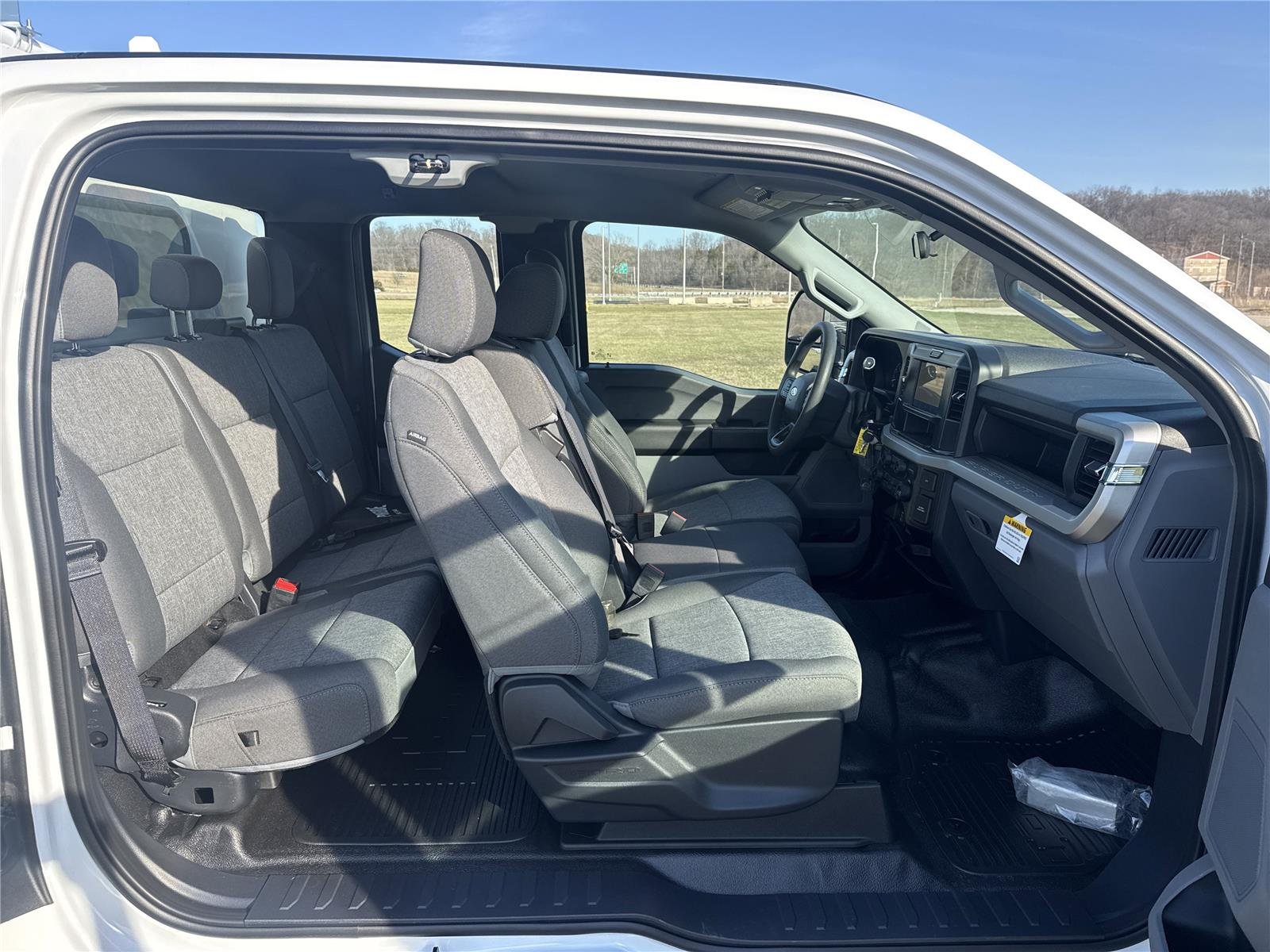 New 2026 Oxford White Ford XL image 14