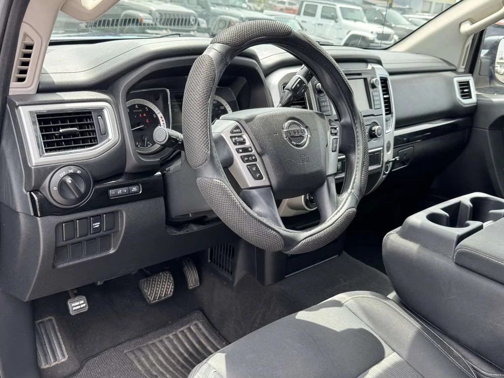 Used 2019 Blue Nissan SV image 2