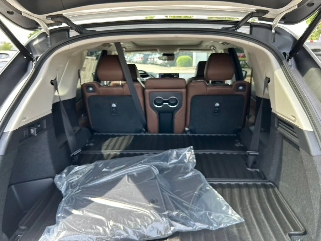New 2026 Platinum White Pearl Acura Advance Package image 18