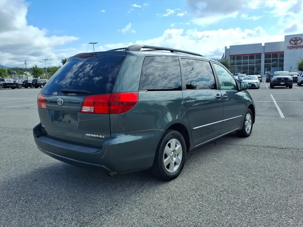 Used 2004 Green Toyota XLE image 4
