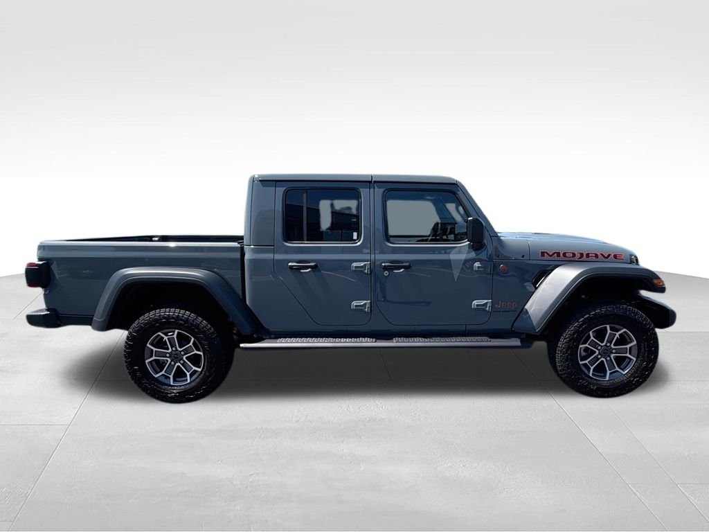 2025 Jeep Gladiator Mojave - Photo 9
