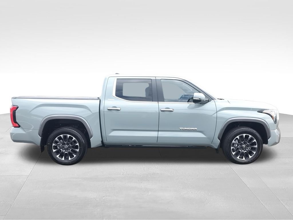 Used 2025  Toyota Limited image 9