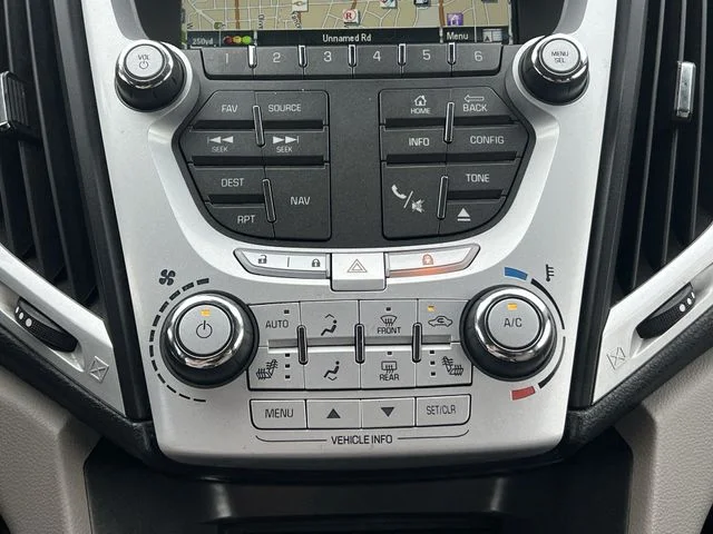 Used 2015 White GMC SLT-1 image 23