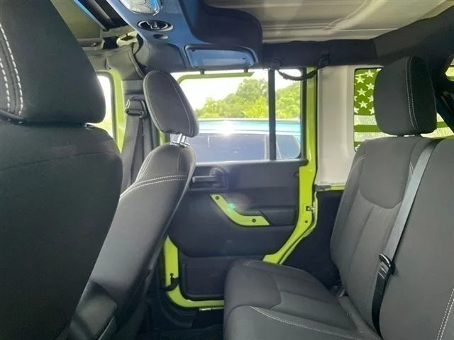Used 2016 Green Jeep Unlimited Sahara image 12