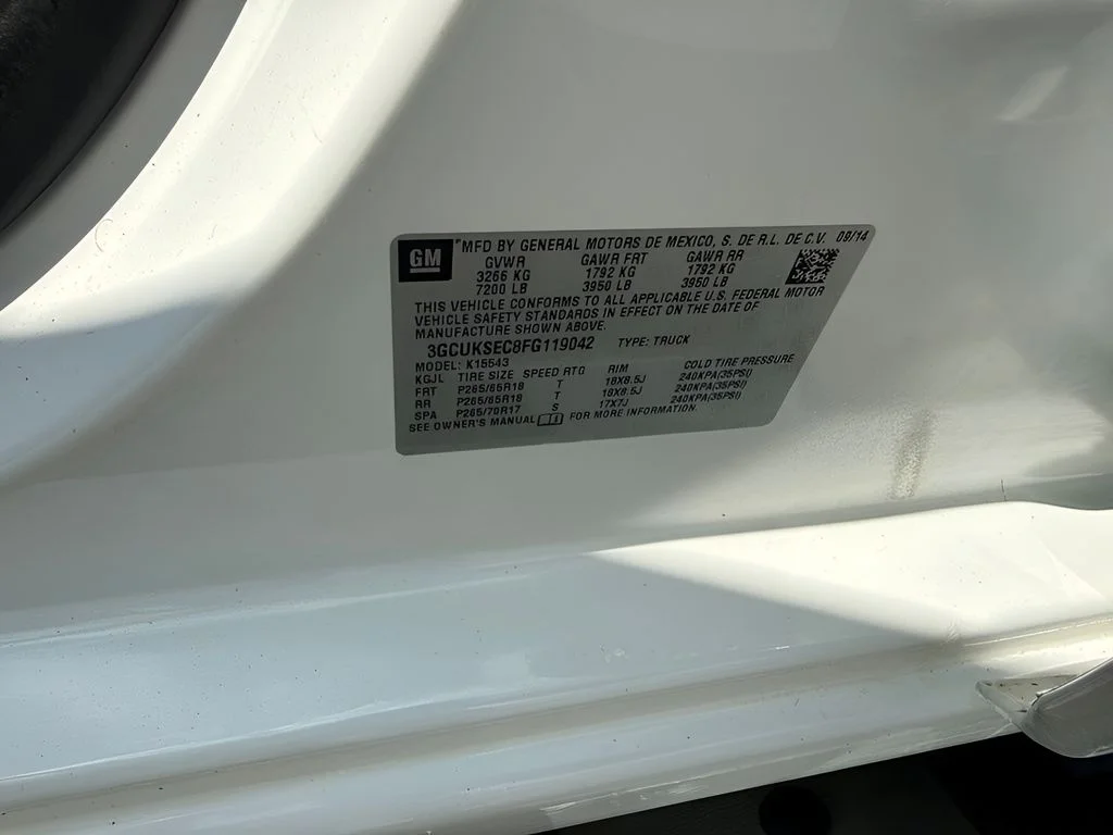 Used 2015 White Chevrolet LTZ image 27