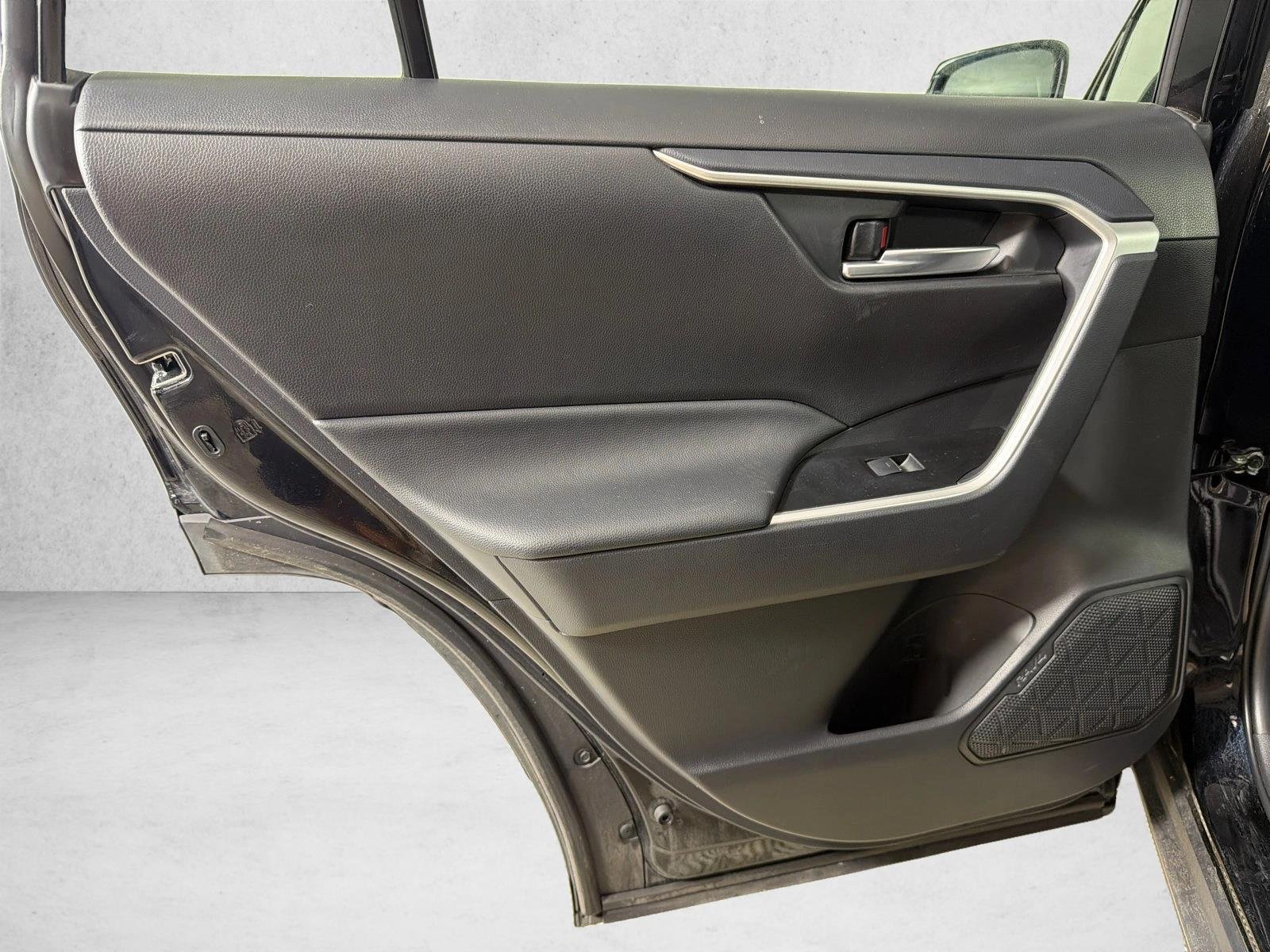 Used 2025 Midnight Black Metallic Toyota XLE image 21