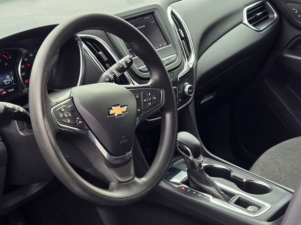 Used 2024 Summit White Chevrolet LT image 23