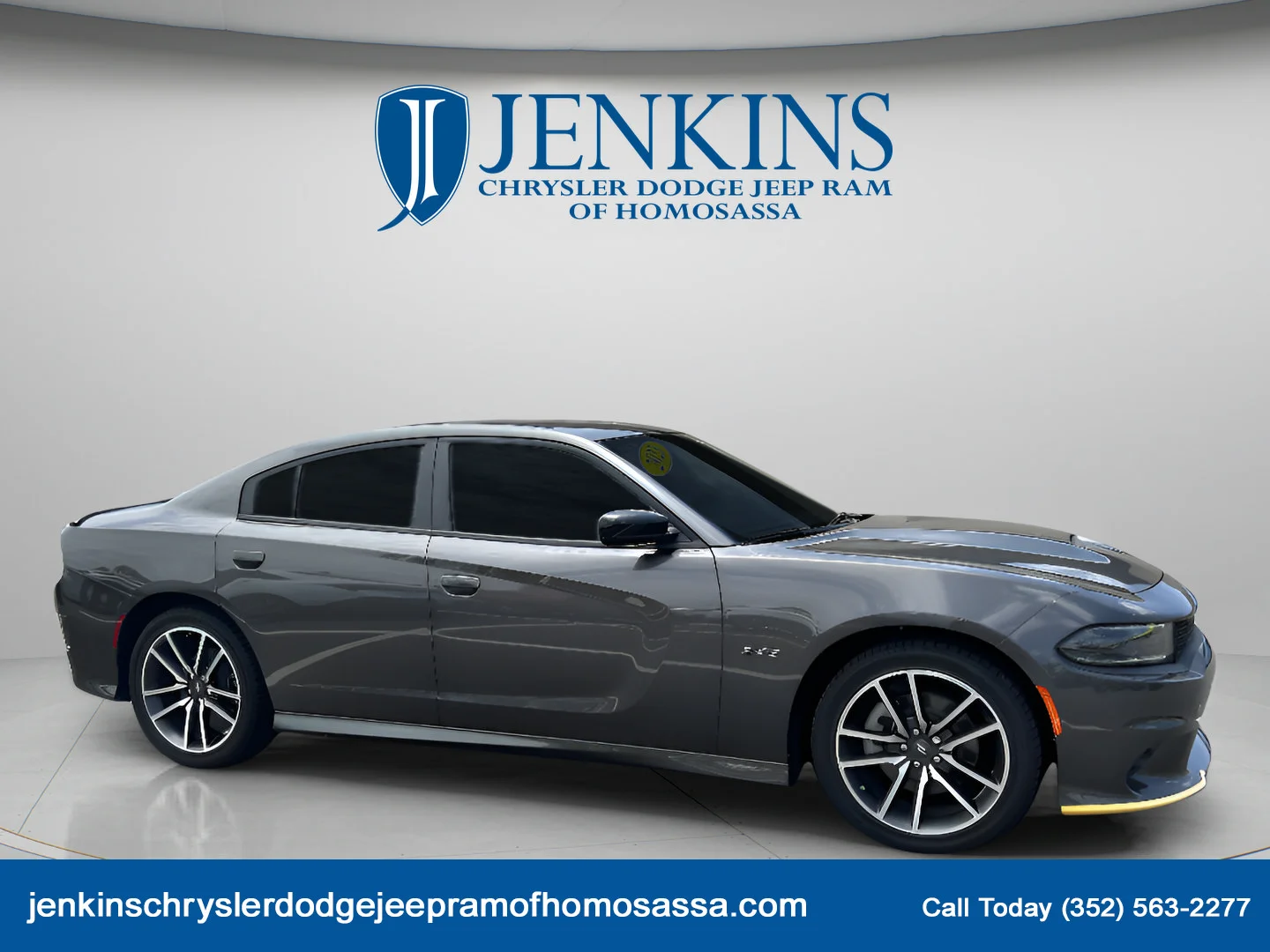 Used 2023 Granite Pearlcoat Dodge R/T image 2