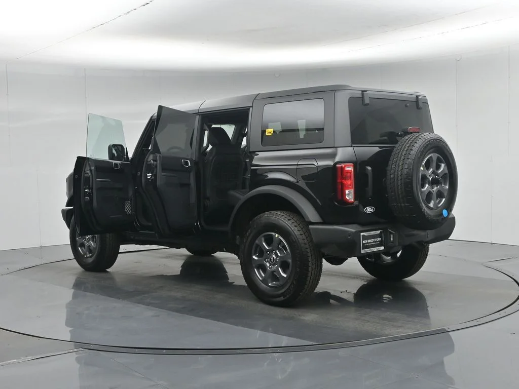 New 2026 Shadow Black Ford Big Bend image 32