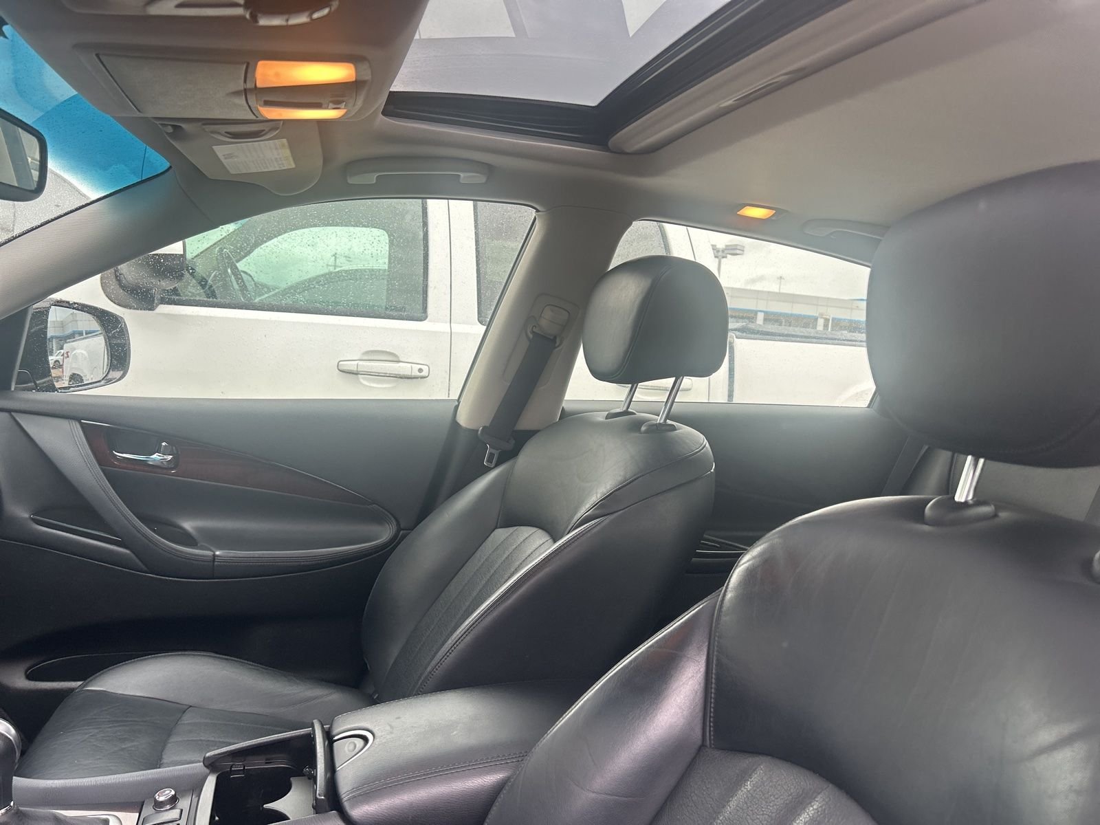 Used 2017 Gray INFINITI Base image 20