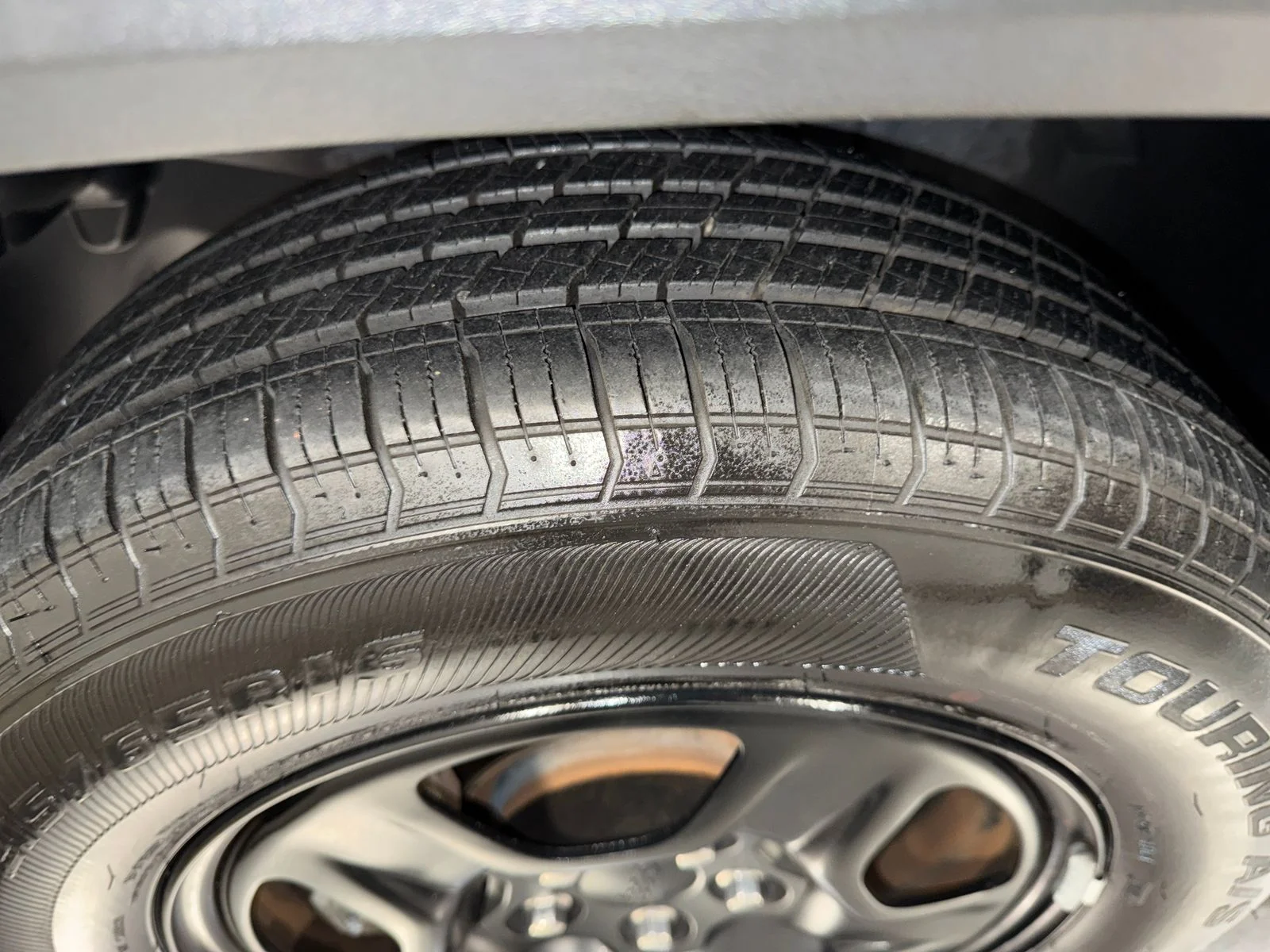 Used 2019 Crystal Metallic Jeep Sport image 11