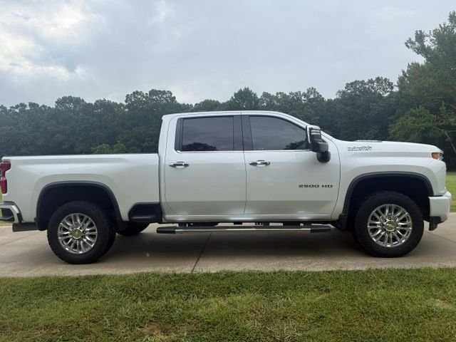 Used 2022 Beige Chevrolet High Country image 6