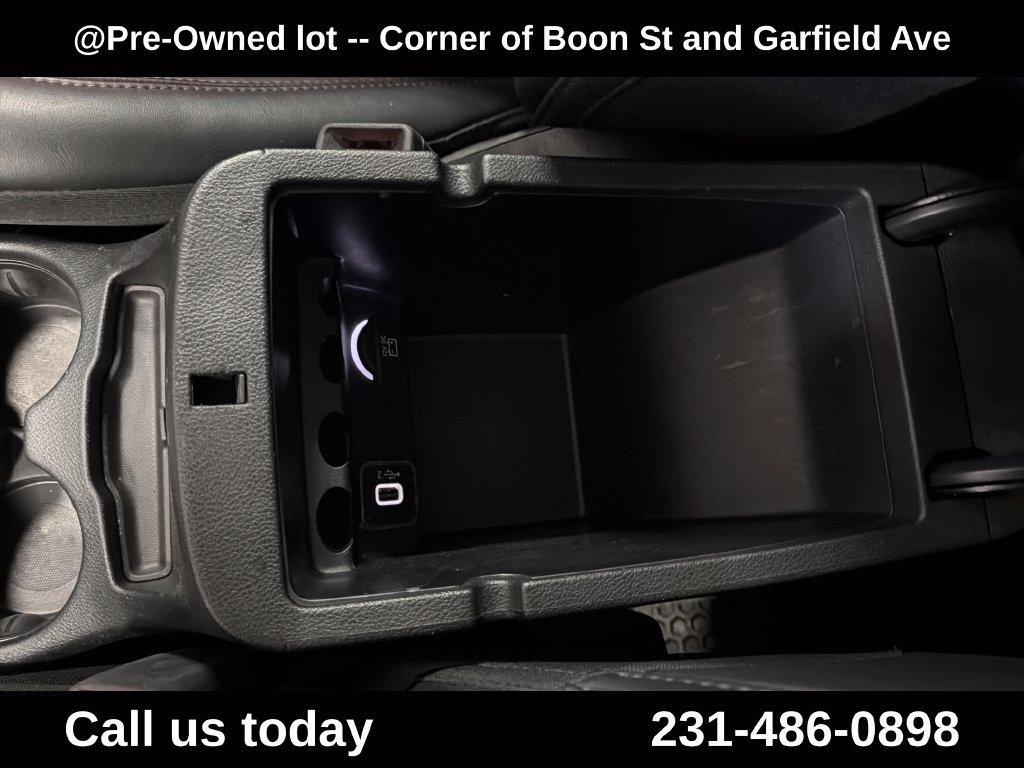 Used 2019 Beige Jeep Trailhawk image 28