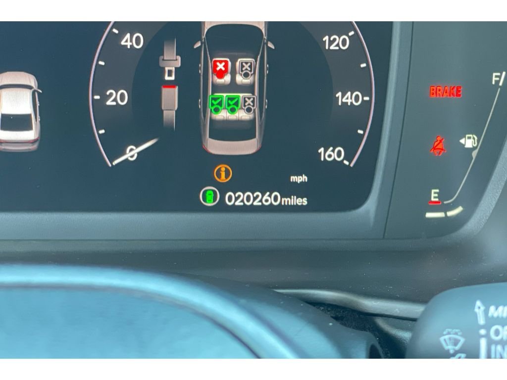 Used 2024 Solar Silver Metallic Honda LX image 36