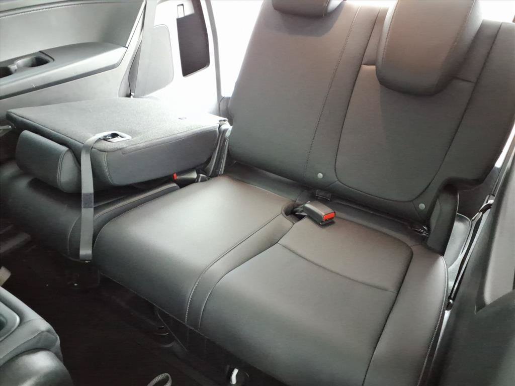Used 2026 White Honda EX-L image 17