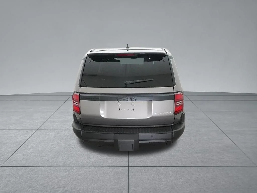 Used 2025  Toyota 1958 image 9