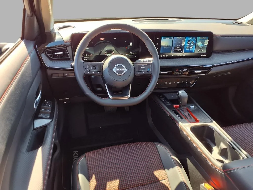 New 2027 Gray Nissan SR image 4