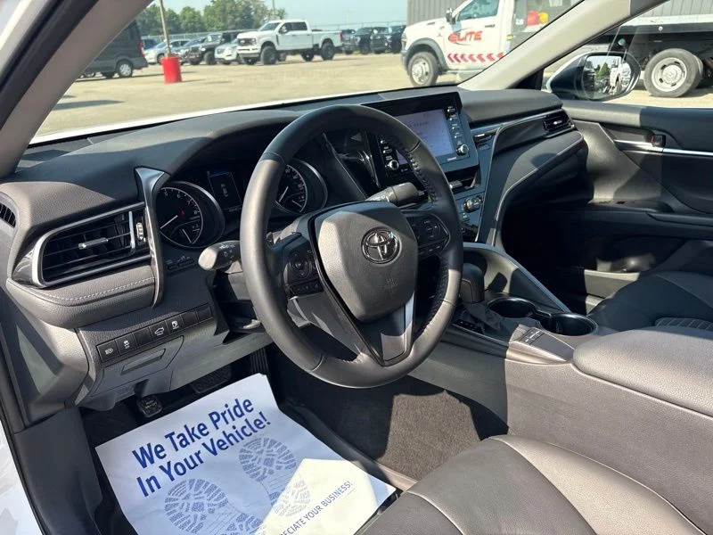 Used 2023 White Toyota SE image 21