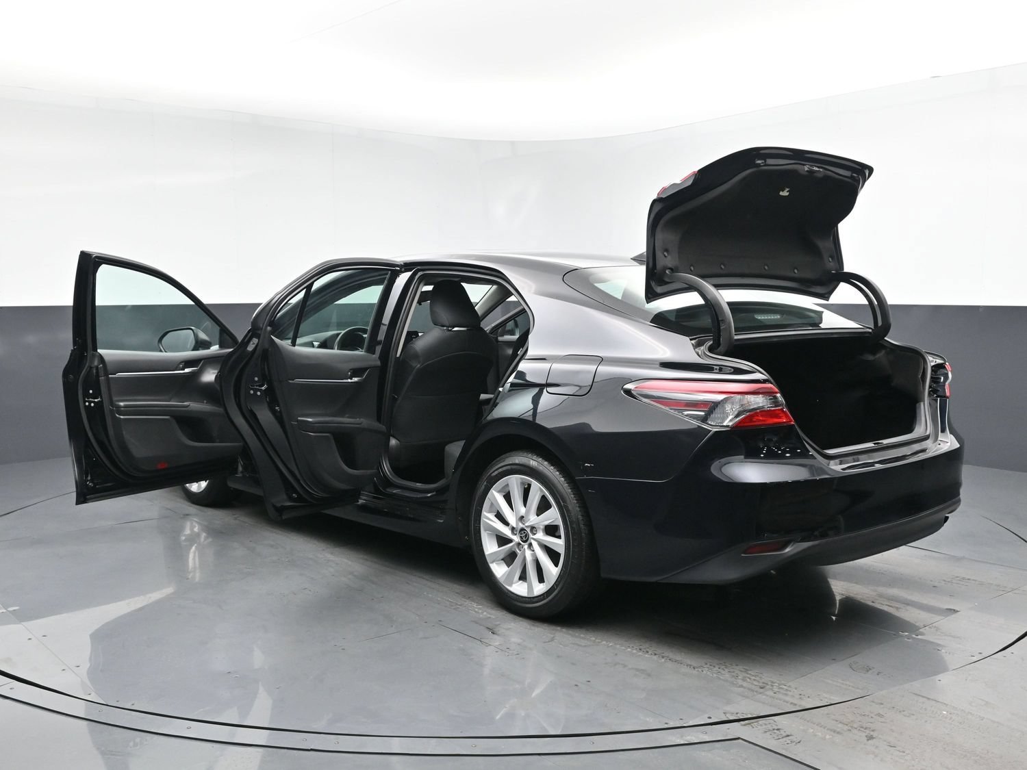 Used 2021 Midnight Black Metallic Toyota LE image 32