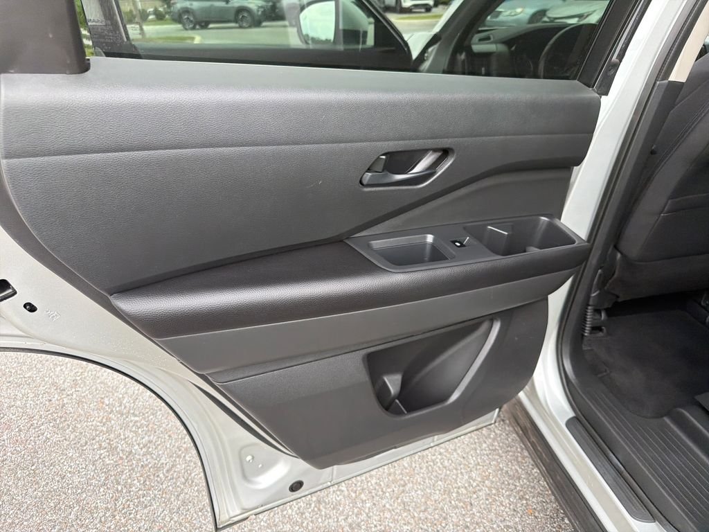 Used 2024 Silver Nissan SV image 23