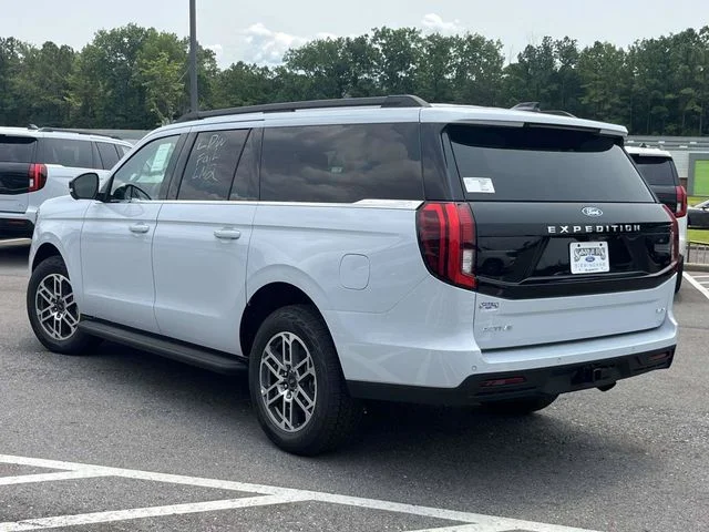 New 2026 Space Silver Metallic Ford Active image 4